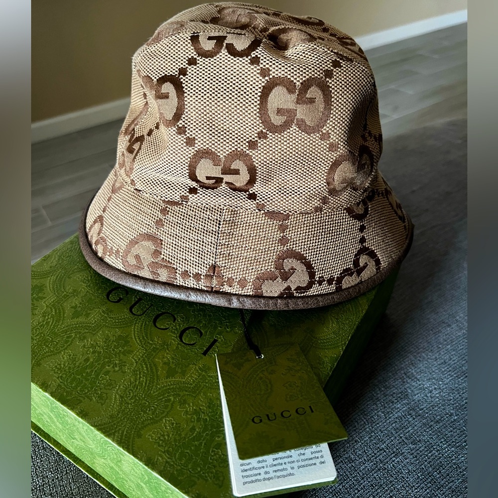 Gucci bucket hat